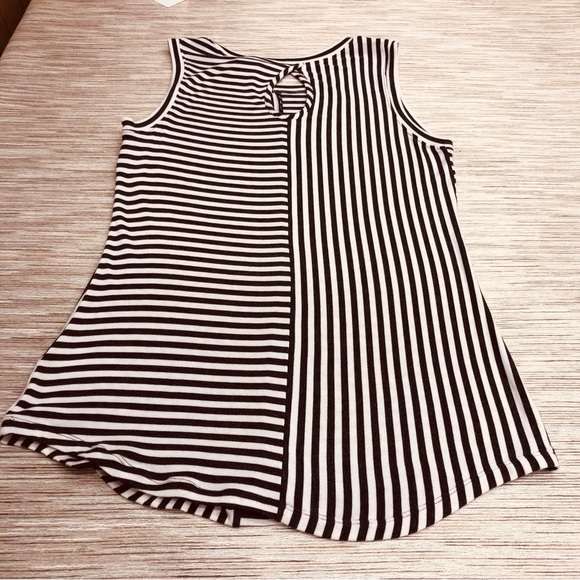 CAbi Gray White Stripe Sleeveless Top - Picture 13 of 16
